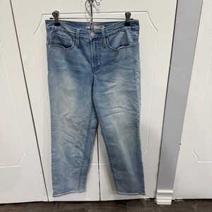 Athleta Zion Wash Sculptek Slim Straight Jeans